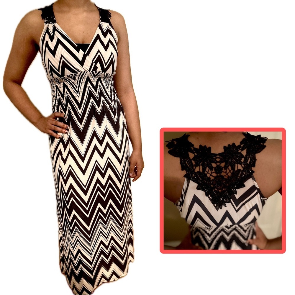 Black / White Chevron Long Maxi Dress size Small